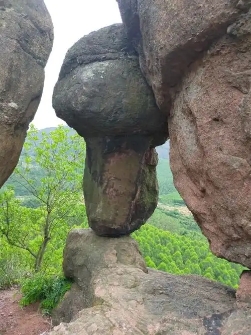 知道这是那里么,传说中的阴阳石