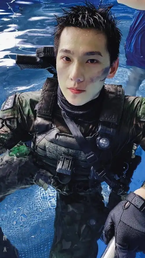 杨洋特战荣耀军装剧照