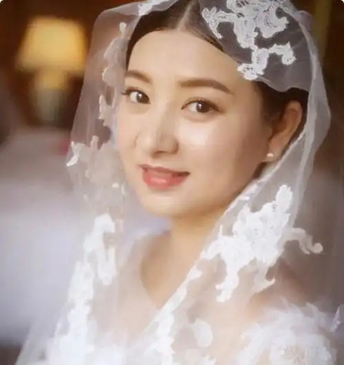 40岁斓曦再演"沈眉庄",发福臃肿大变样,昔日女神认不出来