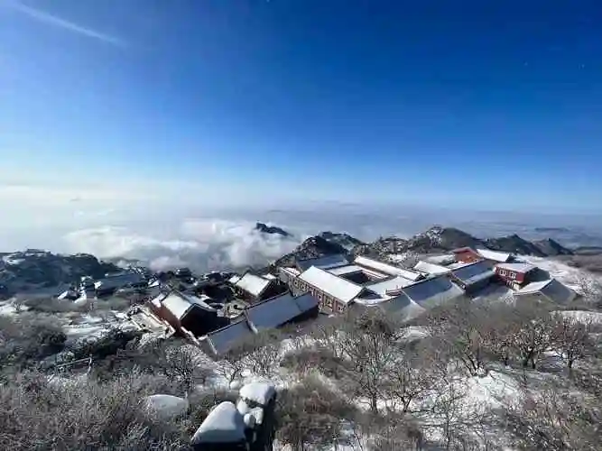 泰安市继续发布道路结冰黄色预警信号