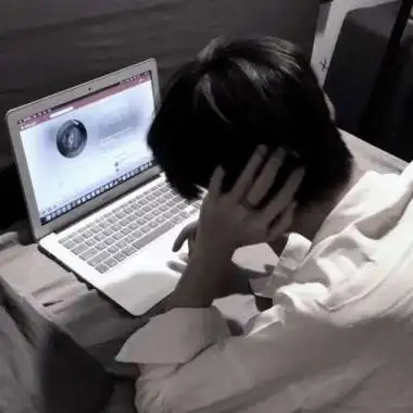 男生背影伤感霸气头像2021泪水成就未来