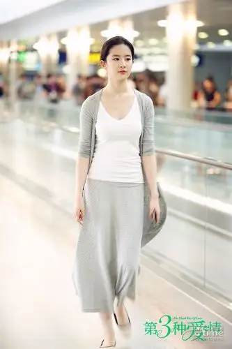 《第三种爱情》发穿衣指南特辑 刘亦菲霸气扑倒宋承宪