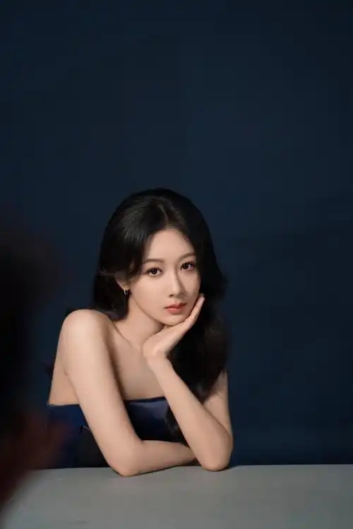 杨紫 伊菲丹代言