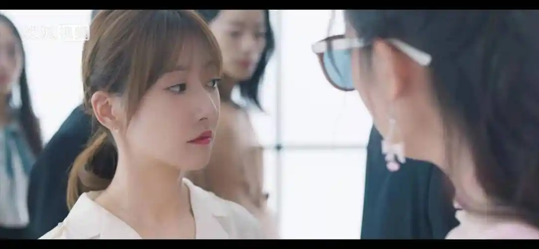 他在逆光中告白实力教学撩男套路这部甜爽网剧套路深