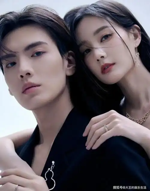 李一桐毕雯珺同小区同单元!疑似恋情曝光,随后双方气得一起辟谣!