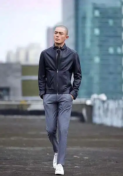 光头的霍建华,五官深邃,一身霸气,帅毙了!