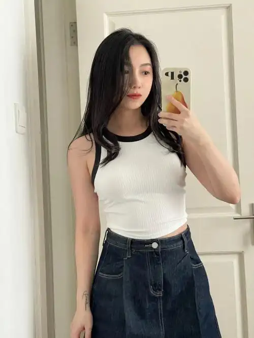 黑白小背心好好看自带垫可以直接穿出门