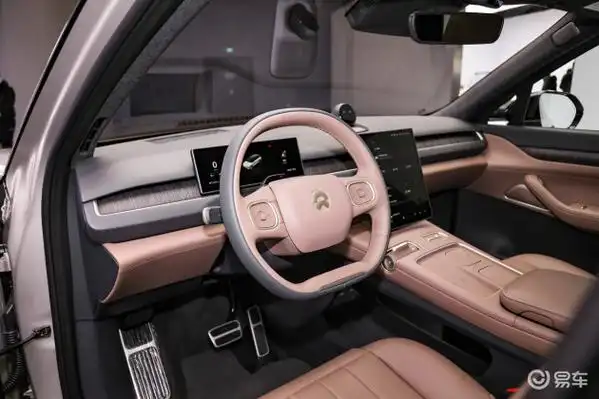 当前位置:>易车>蔚来es8空间摘要>摘要详情>全新蔚来es8车子的内饰