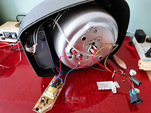 拆修美的蜂窝瓷晶内胆电饭煲! - 拆机乐园 数码之家