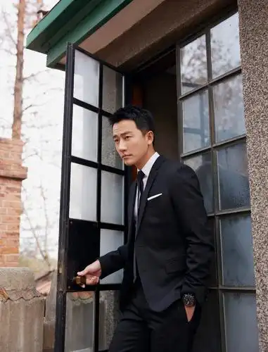 对各类型都能驾轻就熟的黄轩,却是第一次诠释与自身文艺气质截然相反