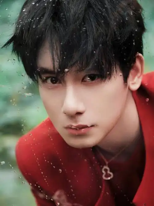 sohufashion·星鲜事##胡先煦夏日国风氛围感##电影异人之下