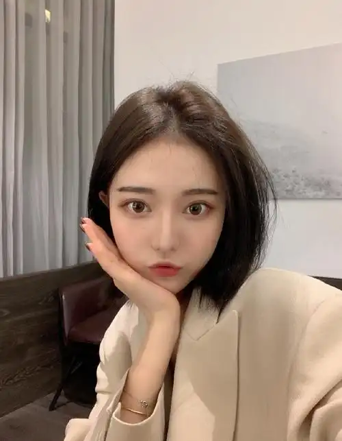 "65页ppt"女主角私人生活照曝光:是一个温柔大方的女孩子