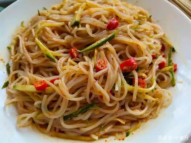 自制的凉拌粉丝,好吃到想飞起来的感觉,吃过的人都说好