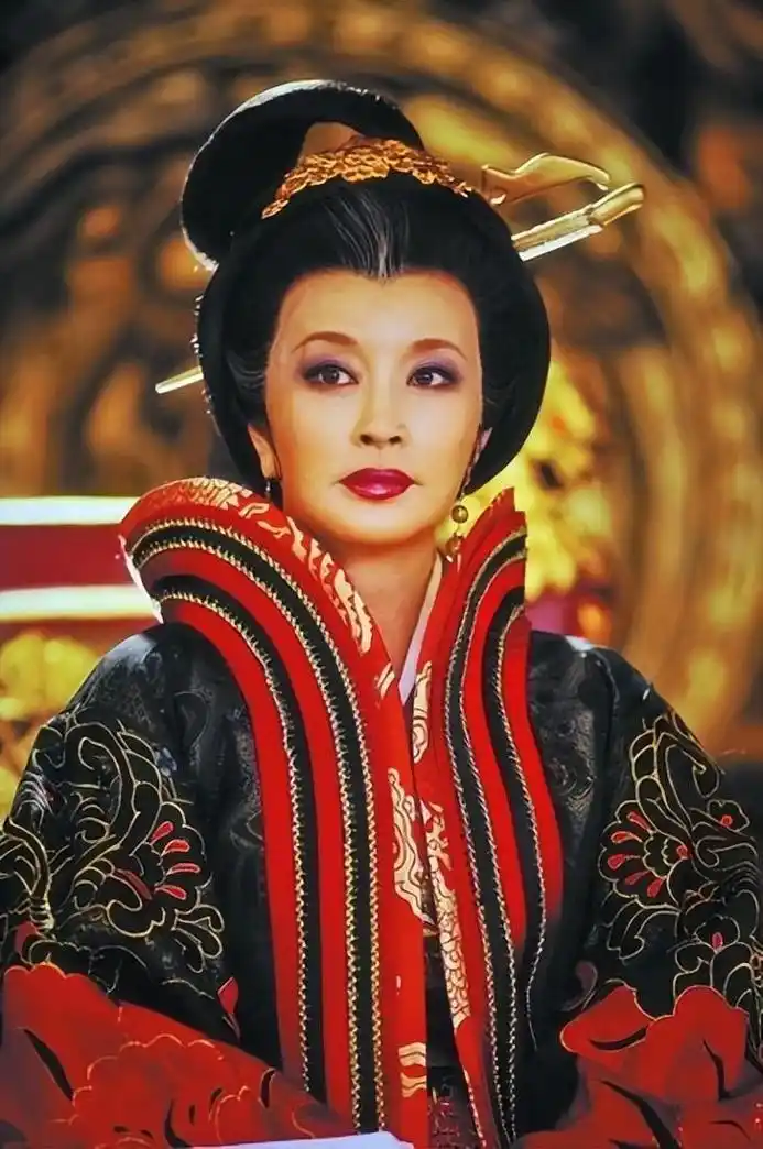 风华绝代刘晓庆70岁近照震惊全网这是画皮还是妖怪