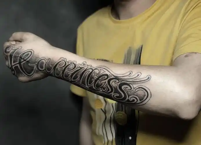 信者得爱纹身图片_手臂花体字花体纹身图案