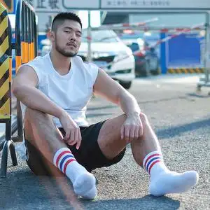 经典三杠条纹体育生雄臭运动袜男健身篮球袜跑步袜