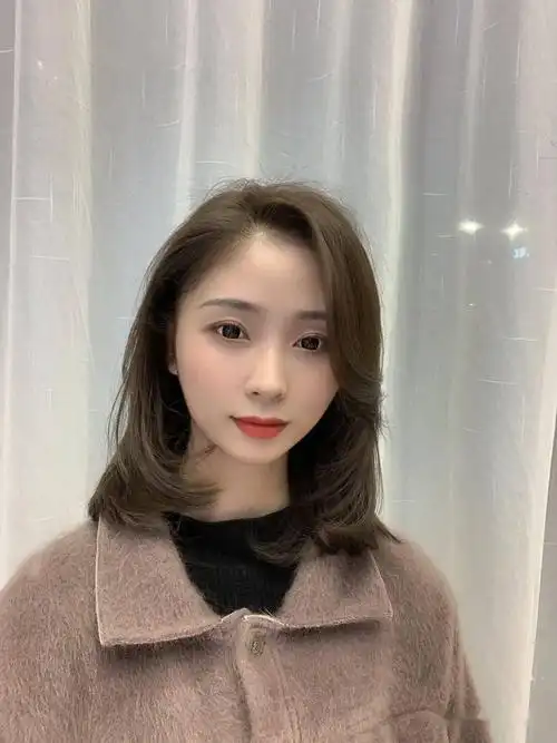 2021流行"c型卷"烫发,中长发留超级美!_发型