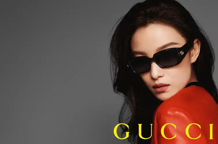 8 月 21 日,gucci 推出全新 2023 秋冬眼镜系列广告形象大片,品牌代言
