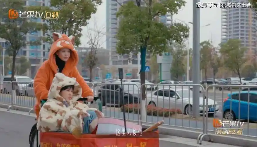 声生不息:开心果周深化解尴尬,爆笑模仿容祖儿,名场面引爆热搜_汪苏泷