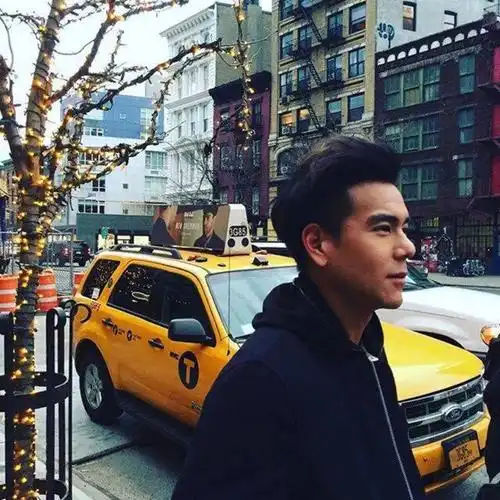 彭于晏头像壁纸