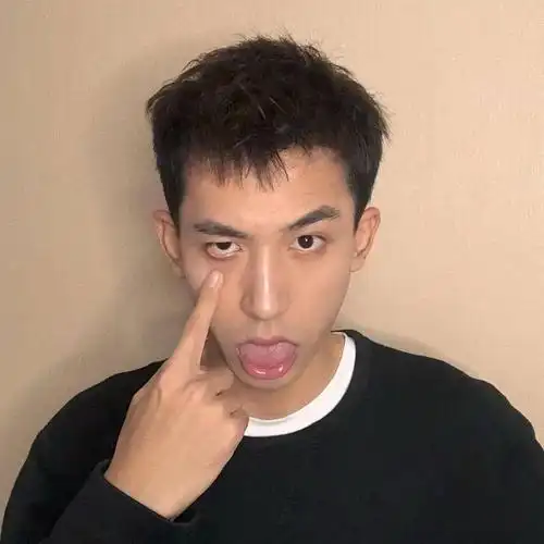 男生留4cm短碎发可帅