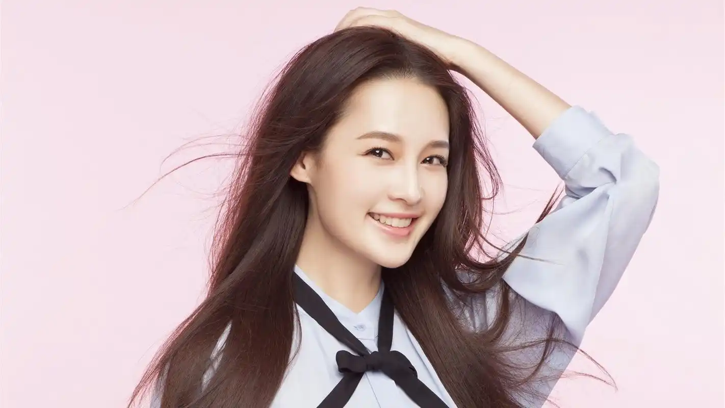 明星李沁桌面壁纸_气质美女李沁