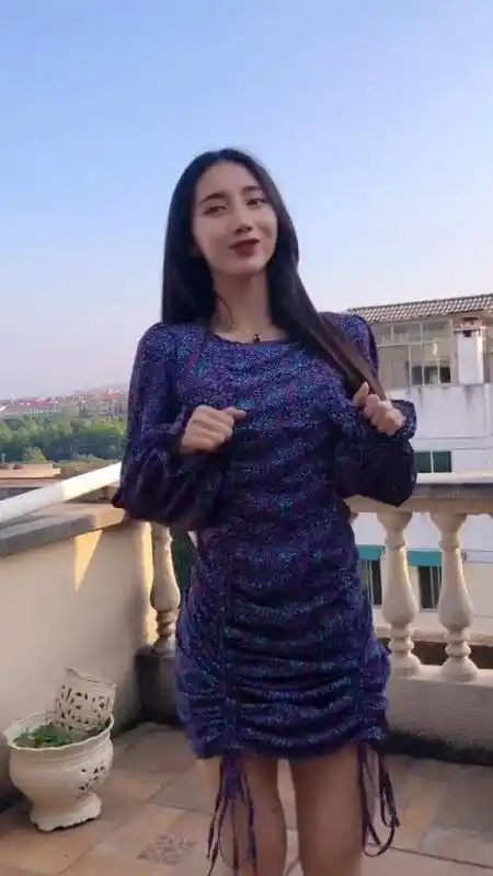 扫码下载全民小视频 有趣有收获