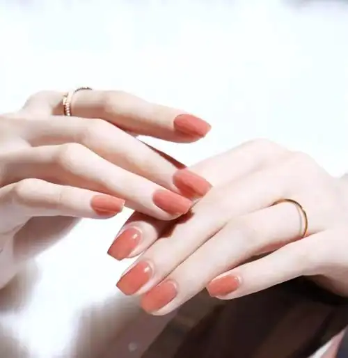 冬季纯色美甲显白又好看