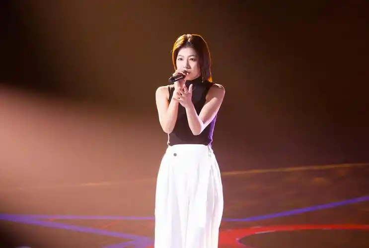 好声音举办十年了,选出了不少好歌手,也捧红了不少好声音,这许许多多