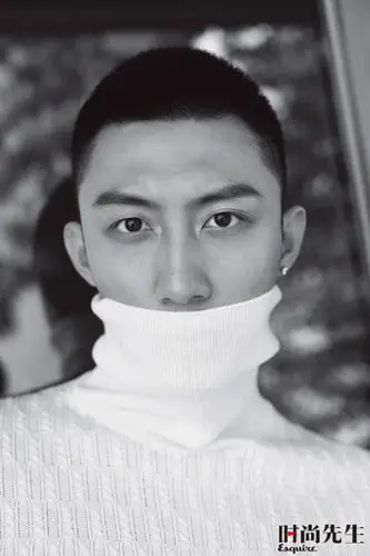 黄景瑜全新时尚大片寸头演绎别样魅力