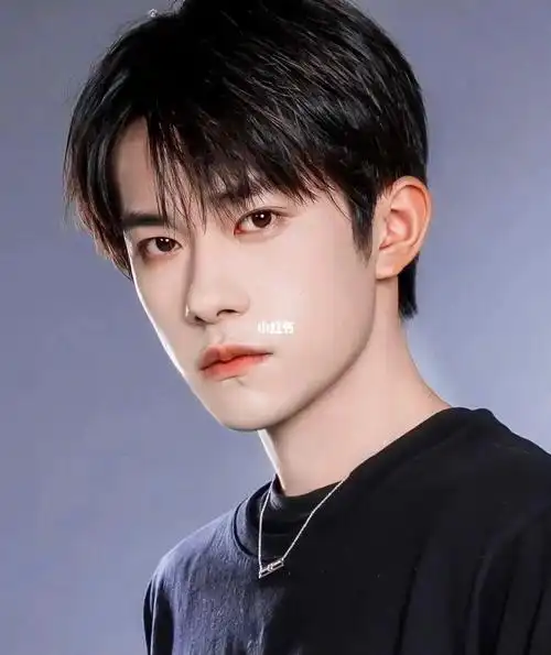 易烊千玺同款微分碎盖