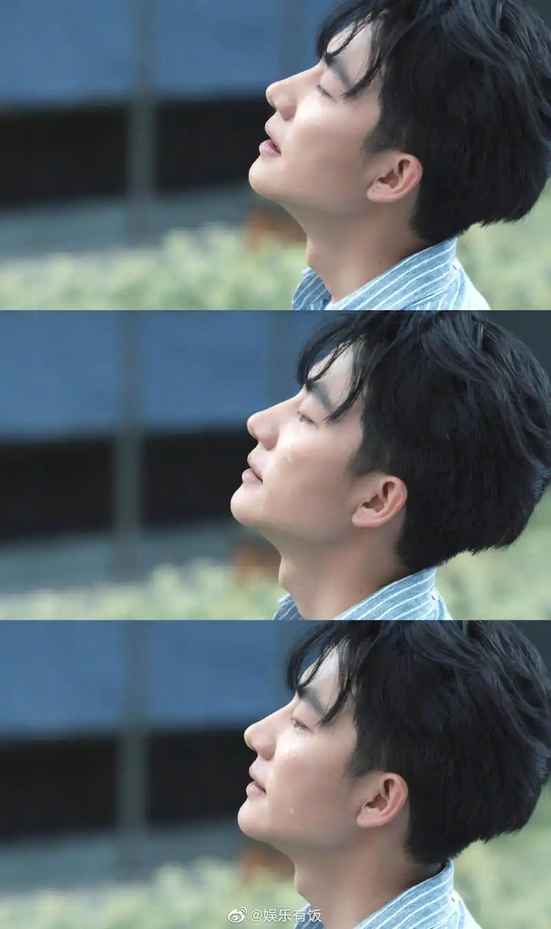 好绝一男的!黄轩绿洲分享侧颜轮廓明显硬朗帅气