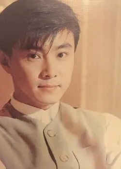 宋威龙黑色西装帅气图片 宋威龙图片_明星_美桌网