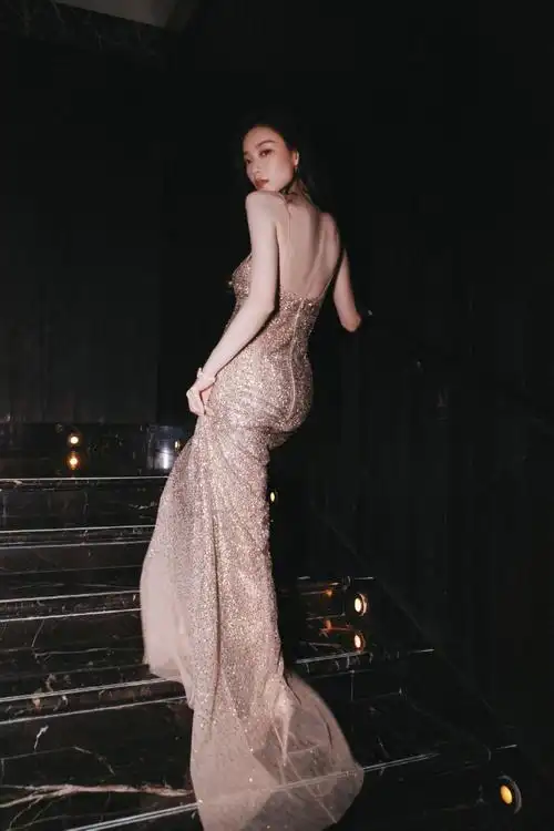 倪妮礼服##倪妮的项链是腕表##倪妮第二套