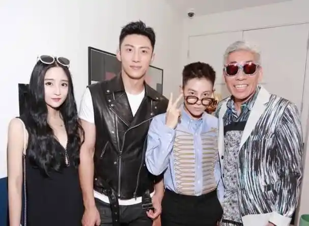 黄景瑜"上位史"_父母_小时候_事业