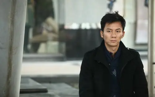 李晨精美桌面_再现肌肉男李晨