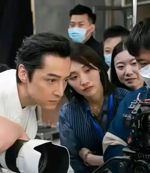 原来是个女强人,难怪胡歌爱上她|妈宝男|薛佳凝|江疏影|女明星_网易