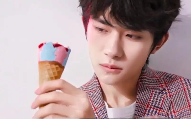 【易烊千玺x可爱多】浪漫的是身后的冰.冰淇淋!