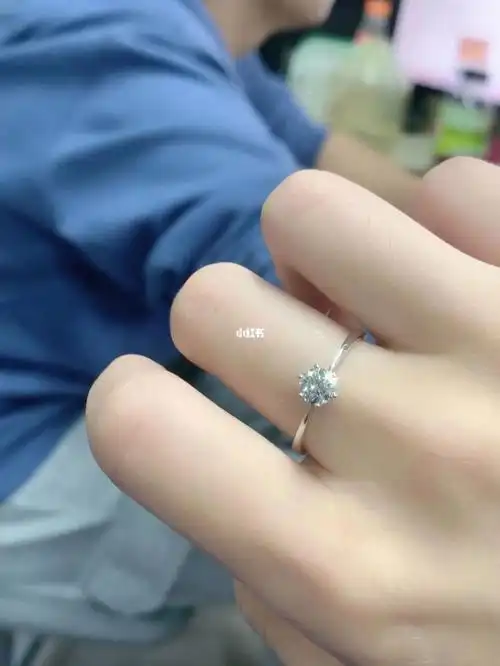 定制的钻戒终于到啦,7天成都到手!