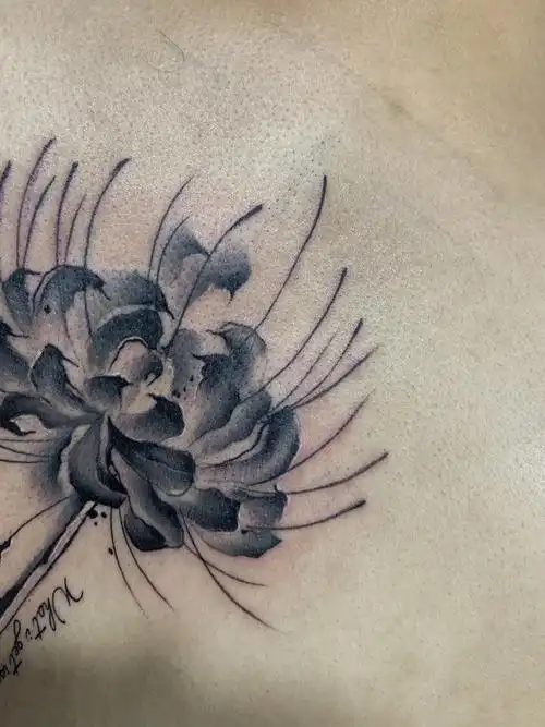 水墨彼岸花纹身