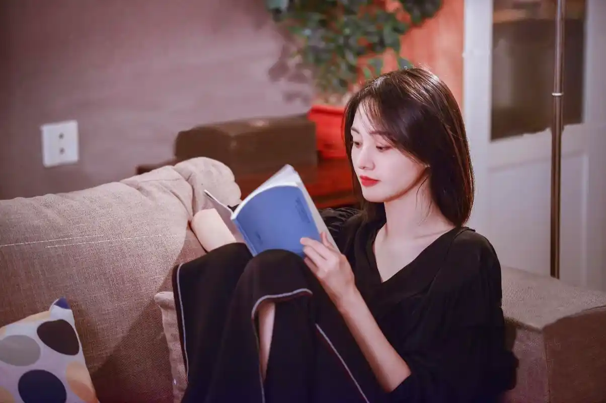 郑爽,最近比较甜的是男朋友,撒花撒花