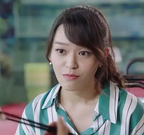 亲爱的热爱的周珊扮演者是谁 她既是佟年的情敌也是助攻