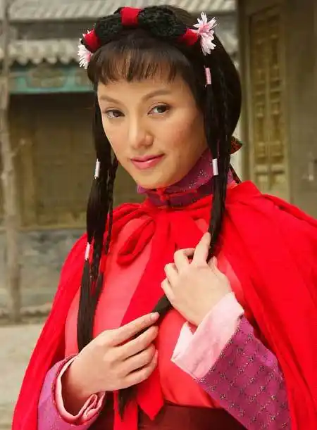 图文:彭丹经典剧照写真-关东英雄1