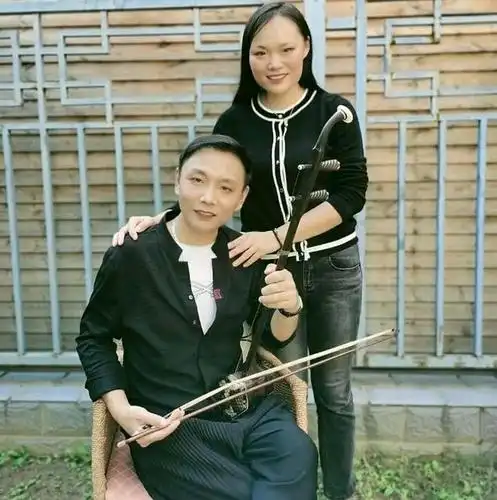 祁隆与徒弟翻脸,怒斥小阿青不知感恩,在网络上对他进行诋毁