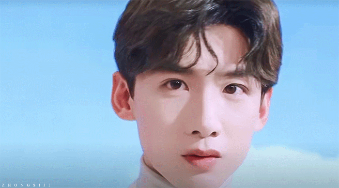 白敬亭 动图 cr:中四叽 - 堆糖,美图壁纸兴趣社区