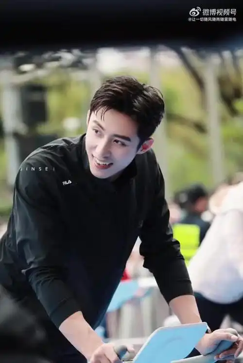 爱笑的鲸鱼运气不会太差