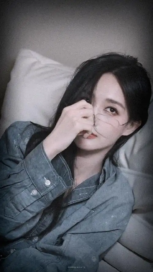 李一桐50码大jio##李一桐#生日直播那天都想看李雪演疯批是正确的