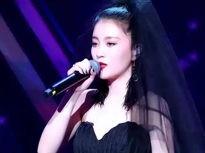 好声音没夺冠,却嫁给爱奇艺总裁,34岁成了人生赢家_李嘉格_车澈_爱情