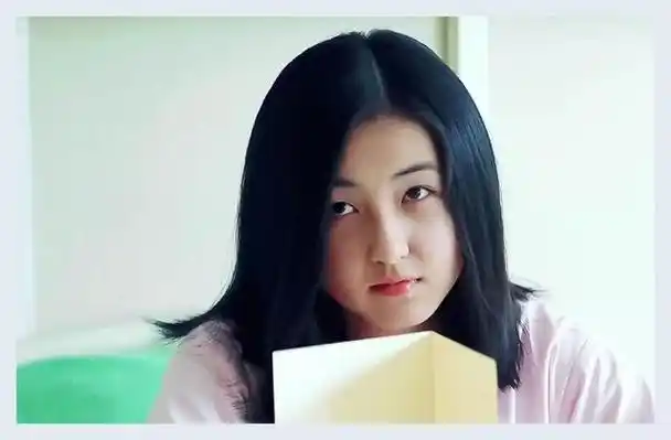 同样演"诡异笑",看了张子枫再看王圣迪,老天赏饭吃一目了然