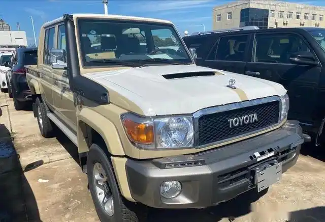 多年不对外观进行升级,而面对这台经典的丰田lc系列硬派越野车的时候